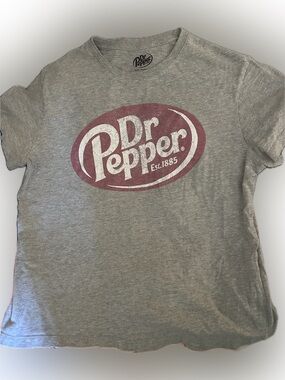 Women’s Gray & Maroon Dr Pepper Logo T-Shirt - Brand Apparel size Large